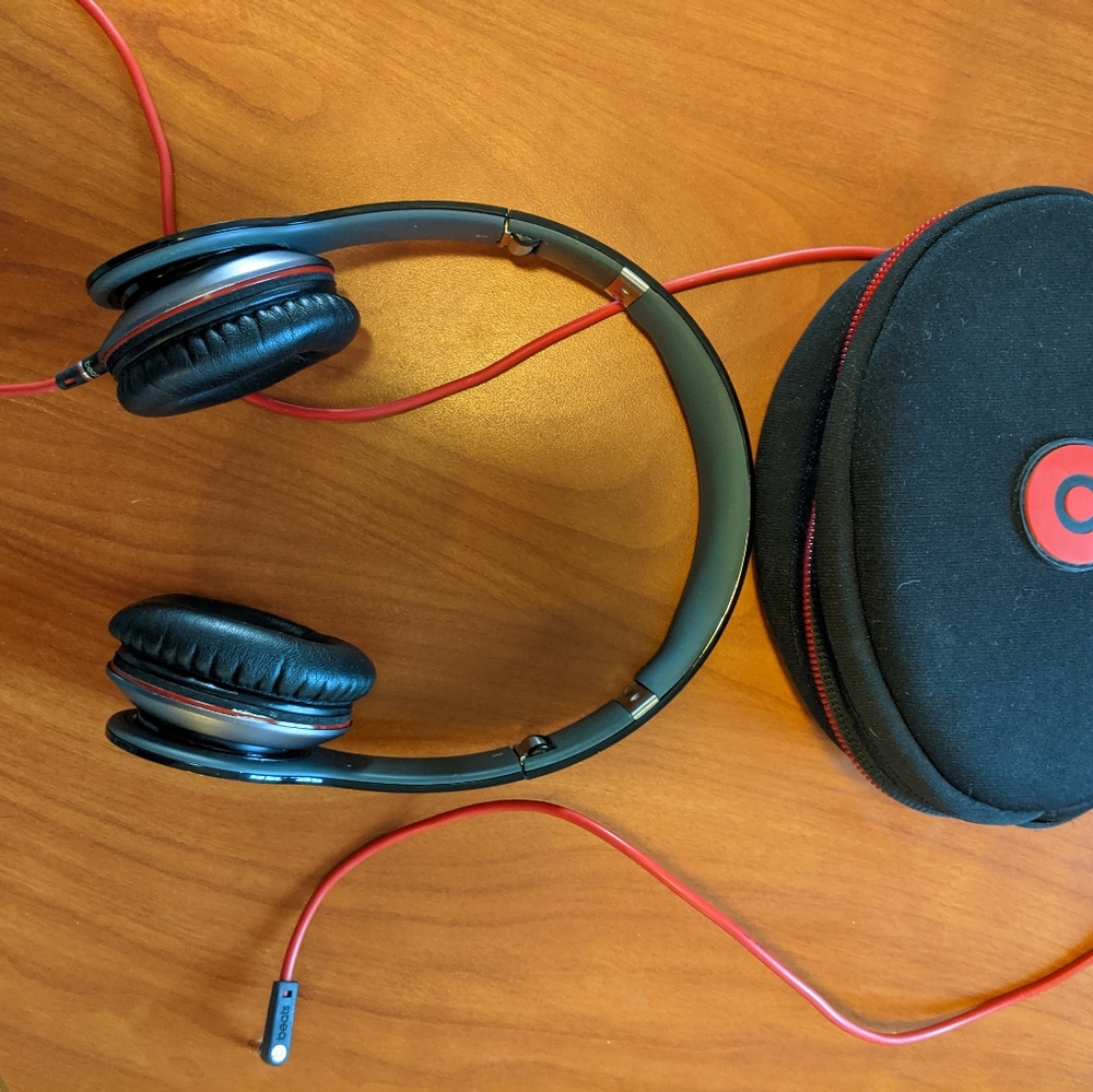 Beats by dr.dre headphones